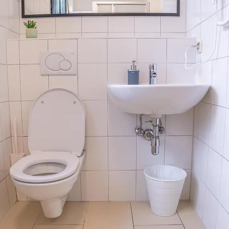 Comfortable 2Br Apt.-Near Wiener Stadthalle Exterior photo