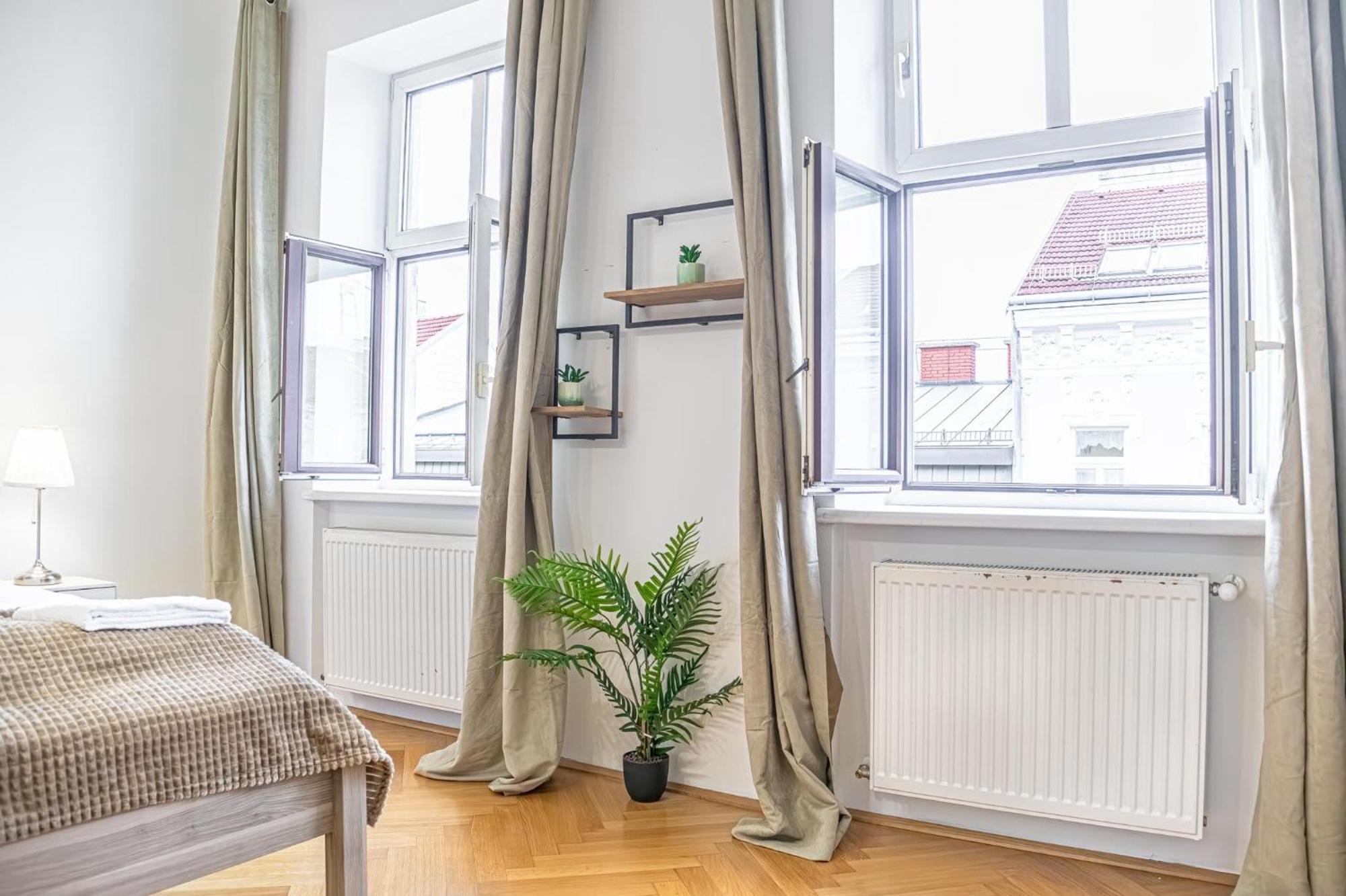 Comfortable 2br Apt.-near Wiener Stadthalle Apartment