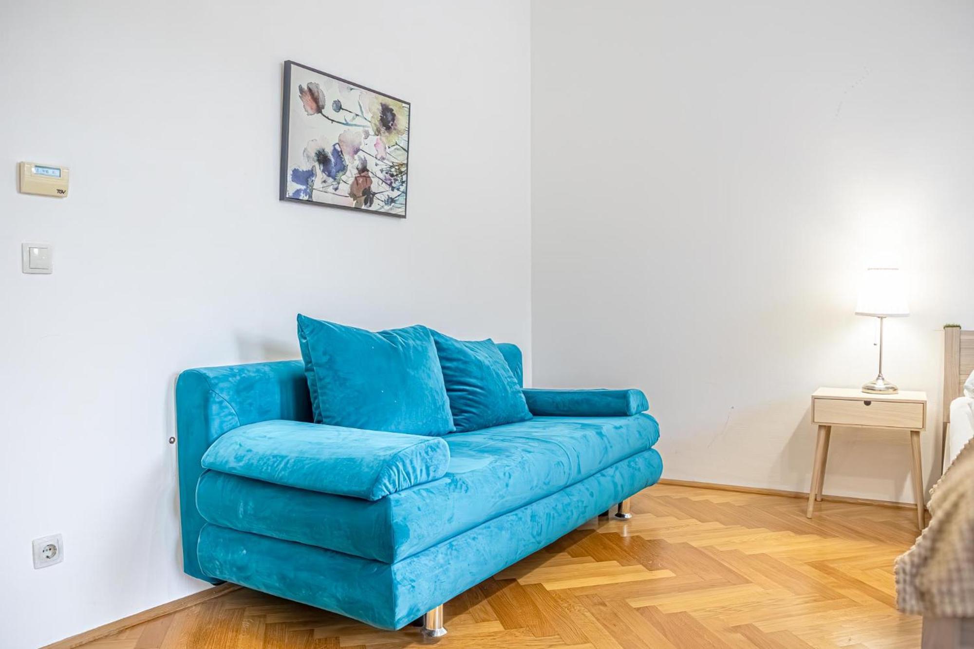 Apartment Comfortable 2br Apt.-near Wiener Stadthalle *