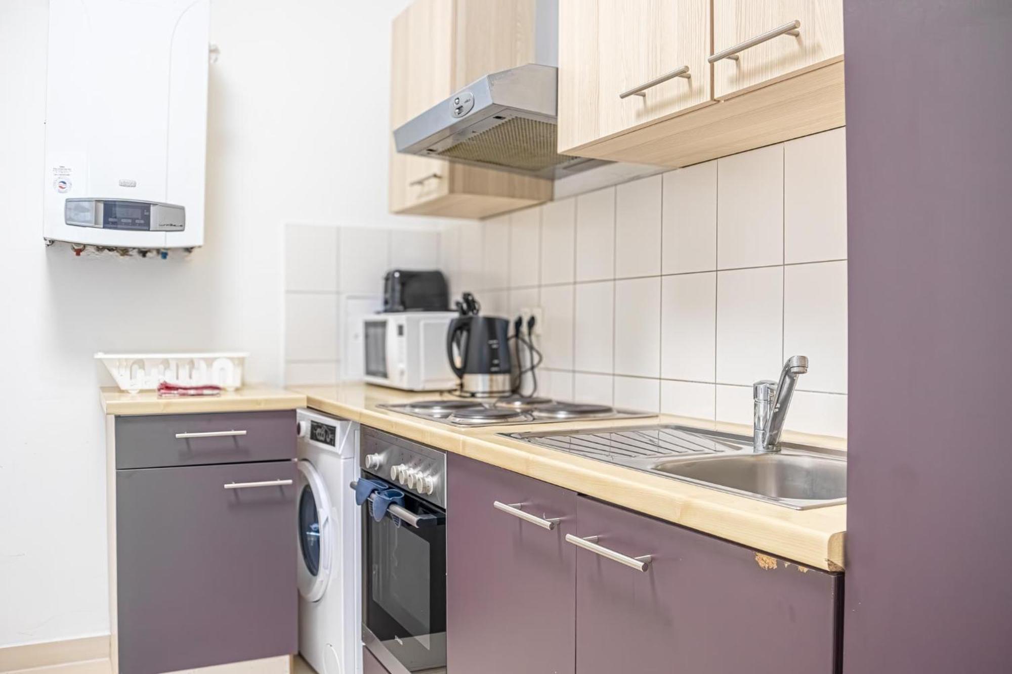 Apartment Comfortable 2br Apt.-near Wiener Stadthalle Vienna